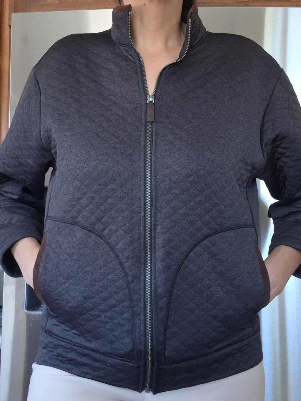 Cremieux Classics,  Gray Quilted Jacket With Brown Elbow Patch & Pockets Sz L
